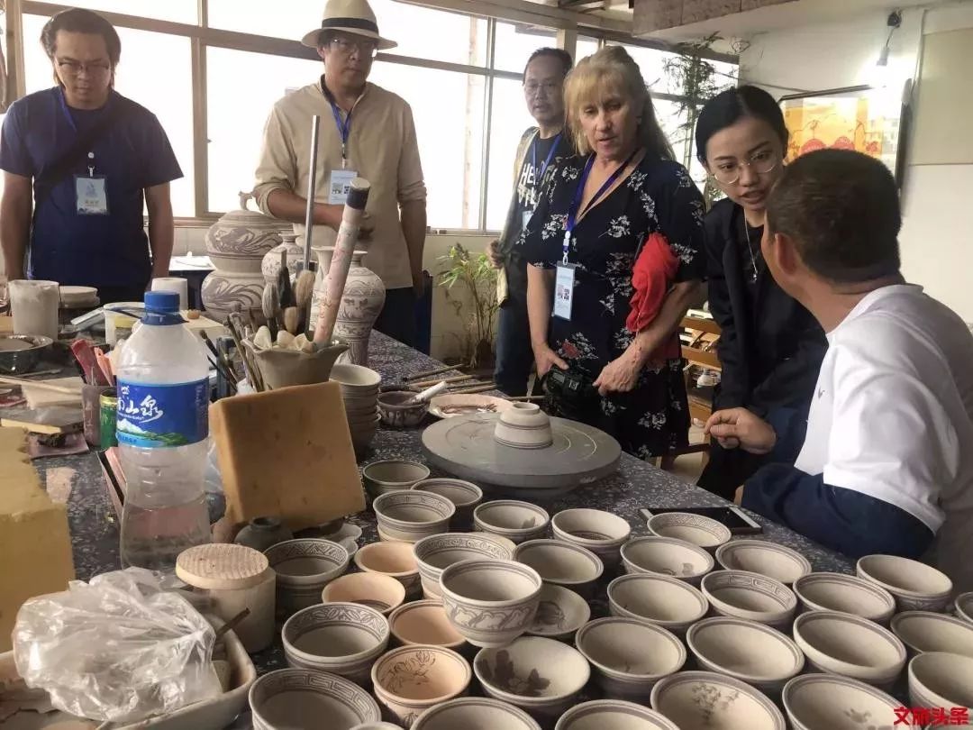 國際陶藝大師齊聚云南 &ldquo;把脈&rdquo;云南陶瓷產(chǎn)業(yè)發(fā)展